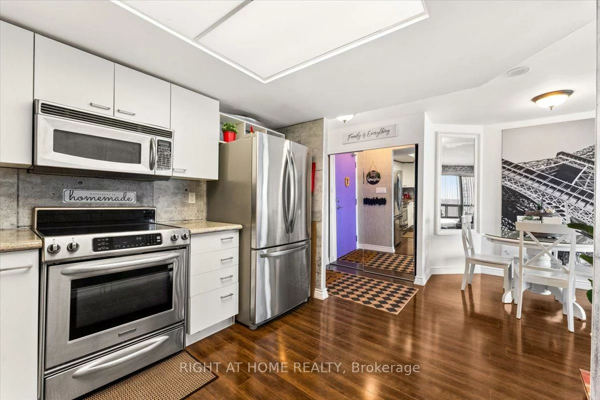 4450, Tucana, Hurontario, Mississauga