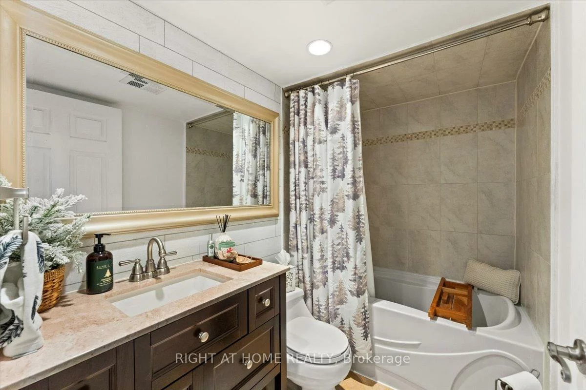 4450, Tucana, Hurontario, Mississauga