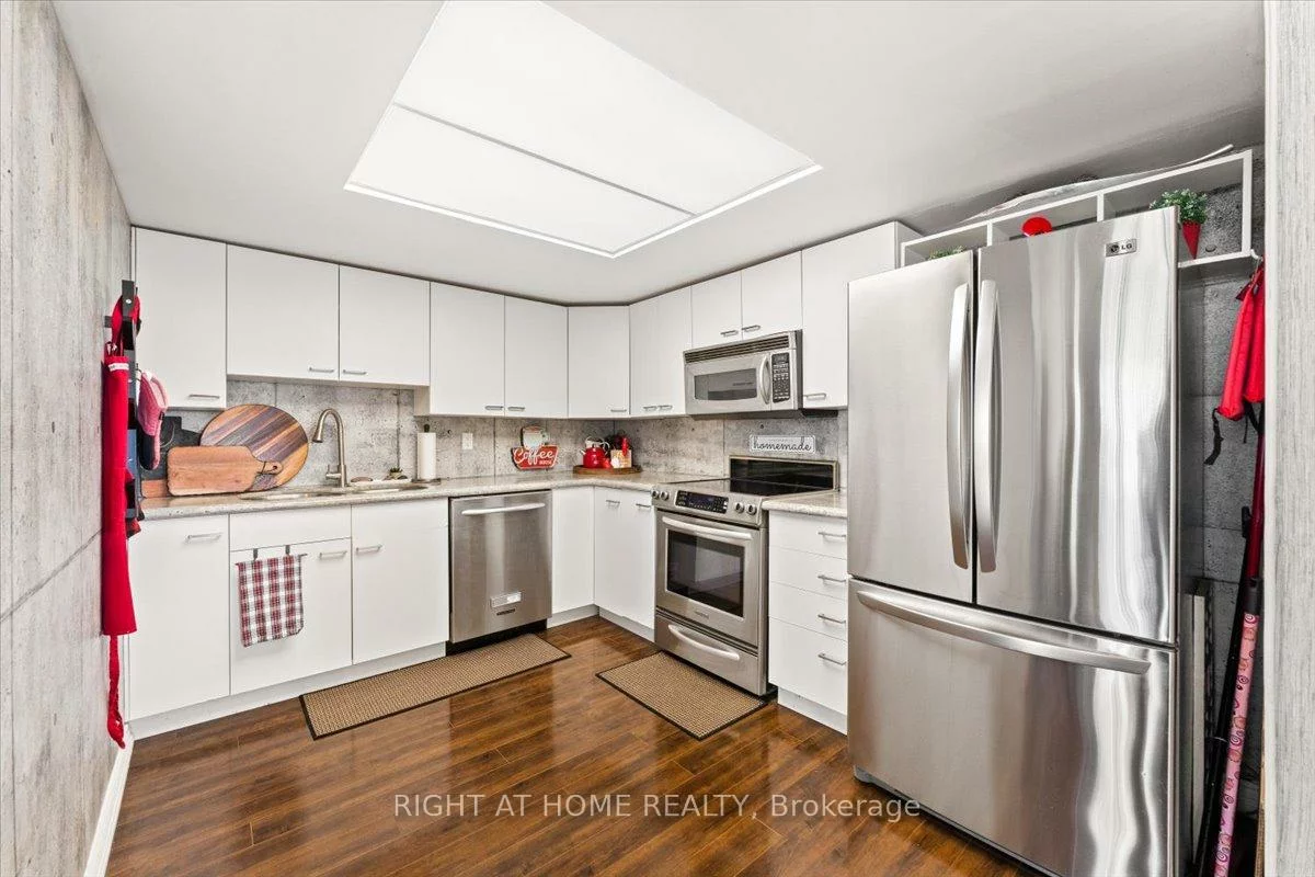 4450, Tucana, Hurontario, Mississauga