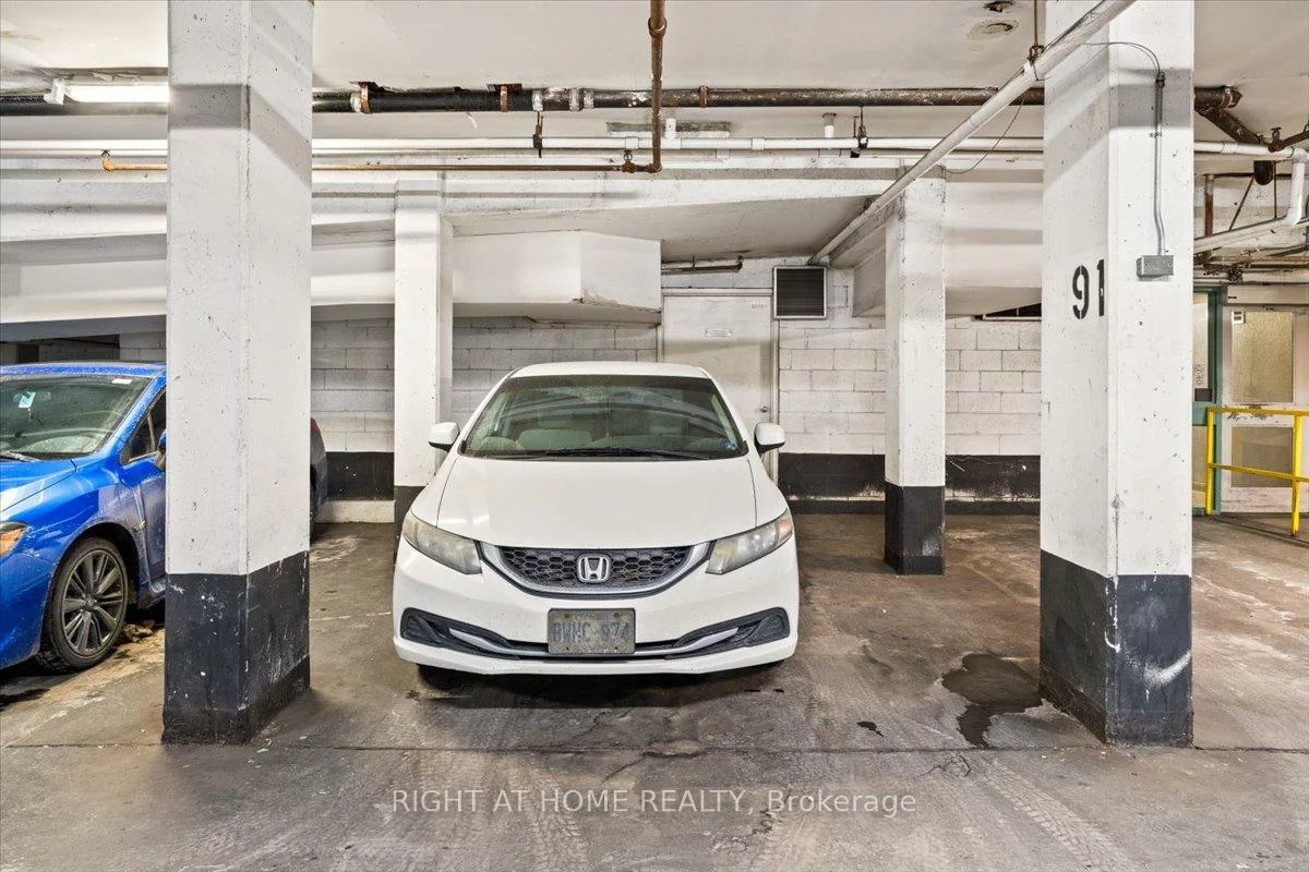 4450, Tucana, Hurontario, Mississauga