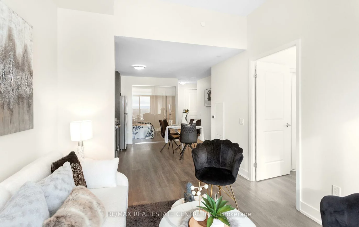 202, Burnhamthorpe, Mississauga Valleys, Mississauga