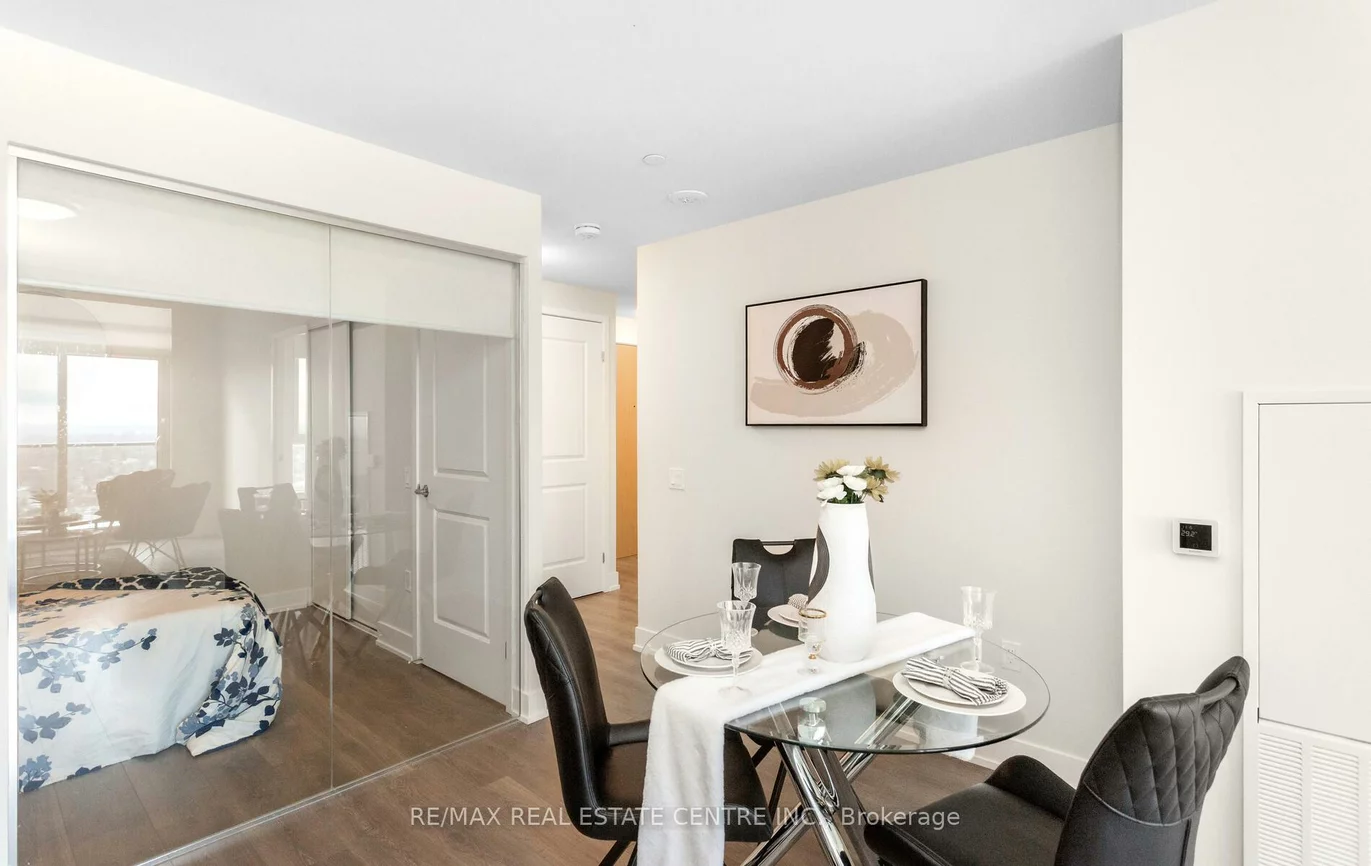 202, Burnhamthorpe, Mississauga Valleys, Mississauga