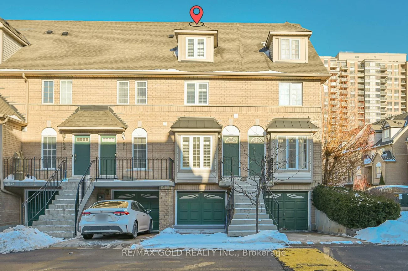 80, Strathaven, Hurontario, Mississauga
