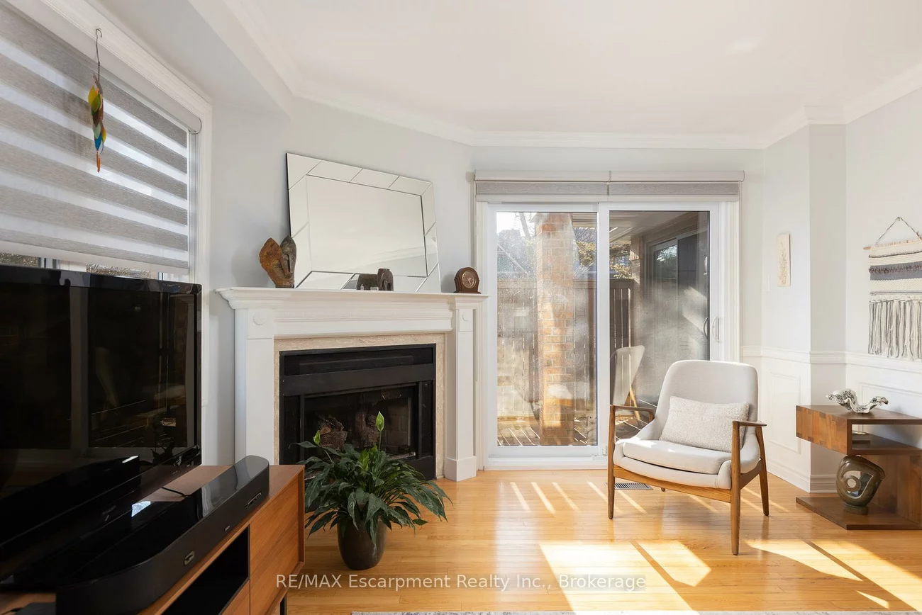 2199, Burnhamthorpe, Erin Mills, Mississauga