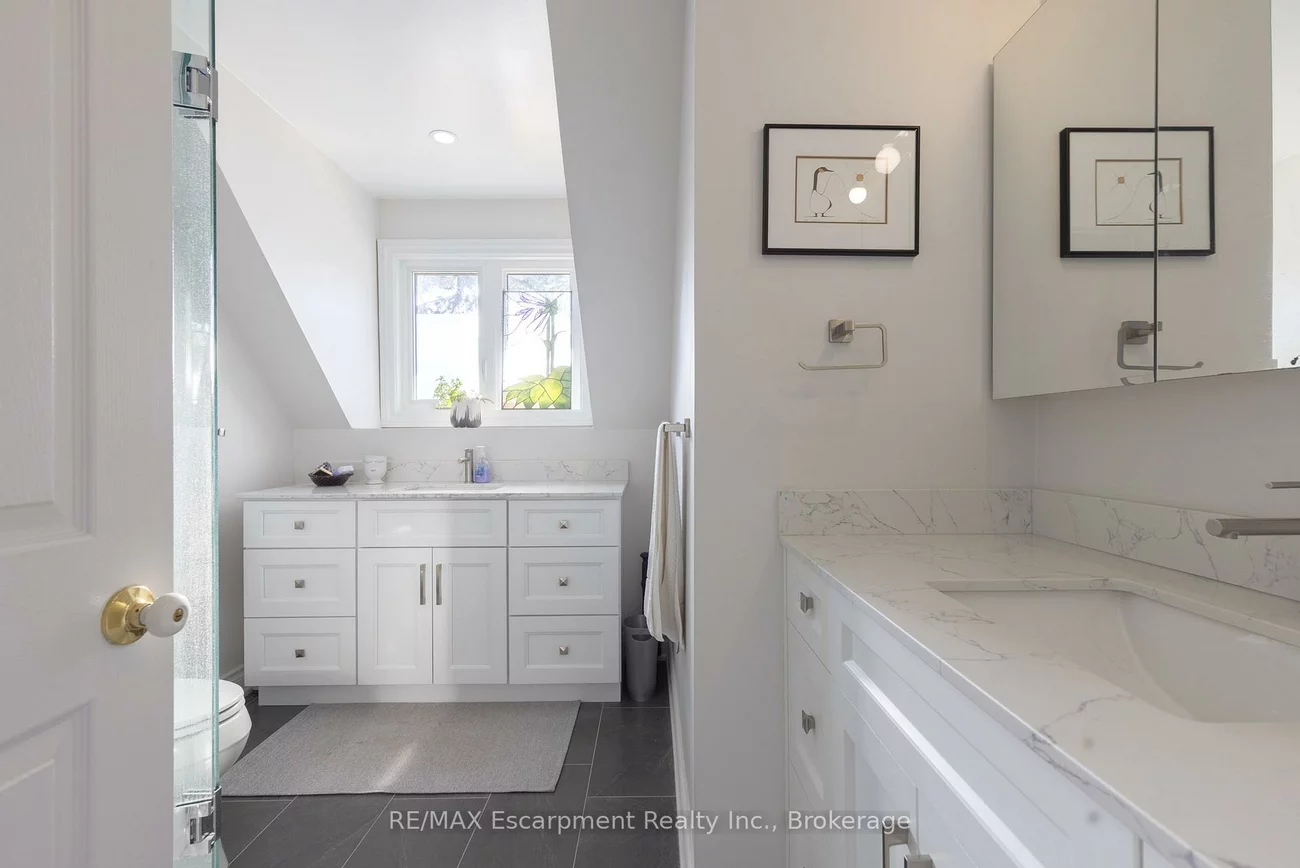 2199, Burnhamthorpe, Erin Mills, Mississauga