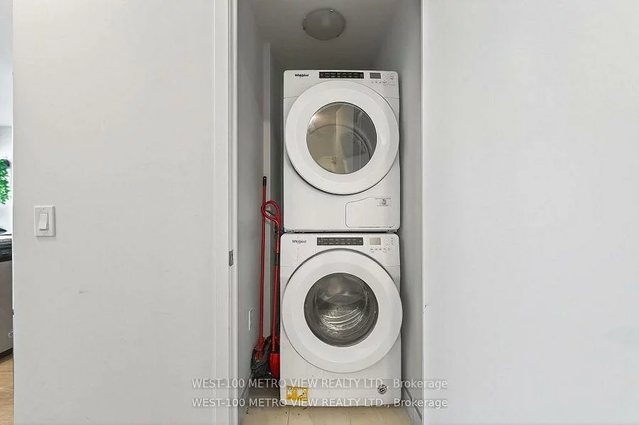 4055, Parkside Village, City Centre, Mississauga