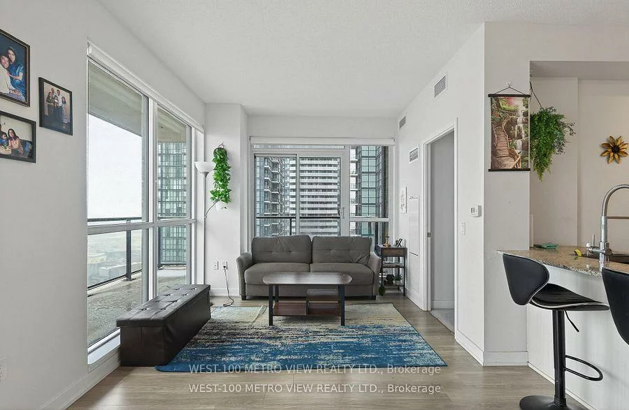 4055, Parkside Village, City Centre, Mississauga