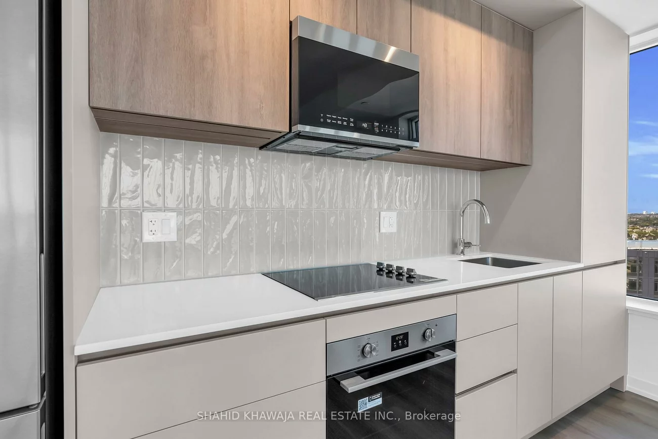 2485, Eglinton, Central Erin Mills, Mississauga