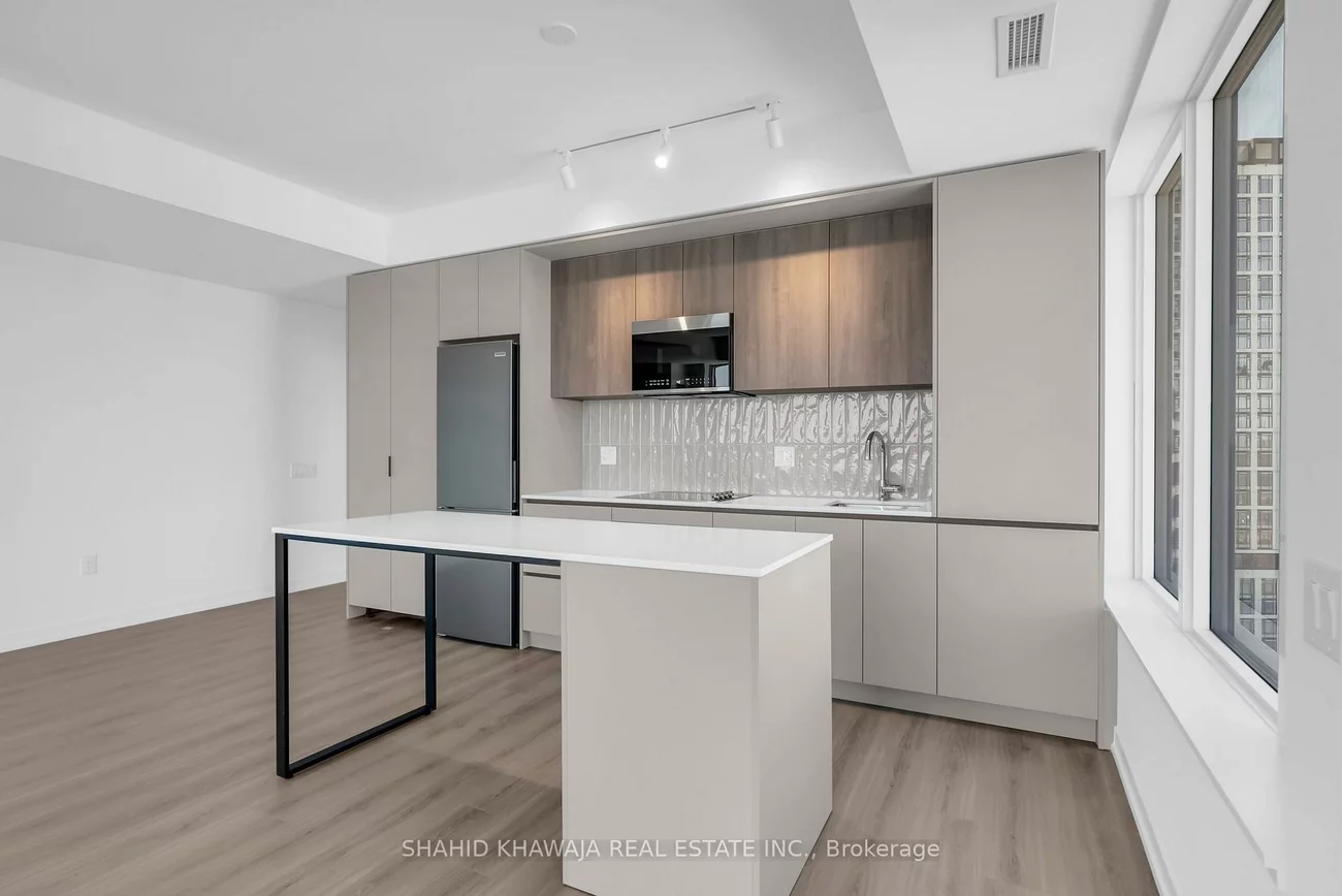 2485, Eglinton, Central Erin Mills, Mississauga