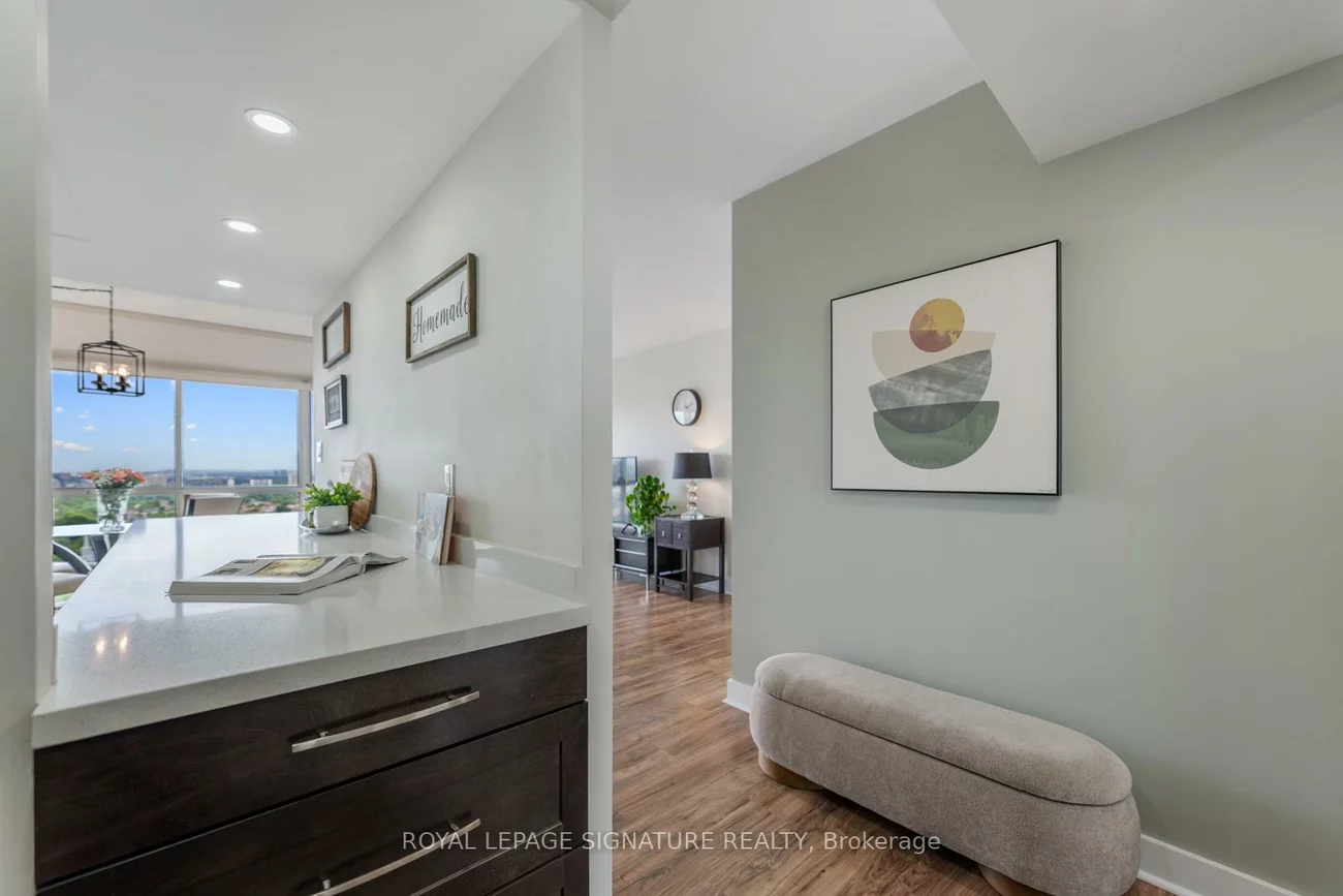 880, Dundas, Erindale, Mississauga