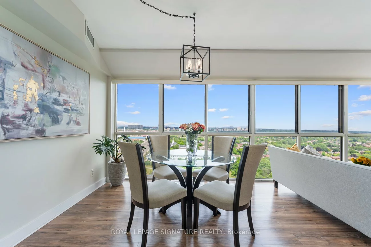 880, Dundas, Erindale, Mississauga