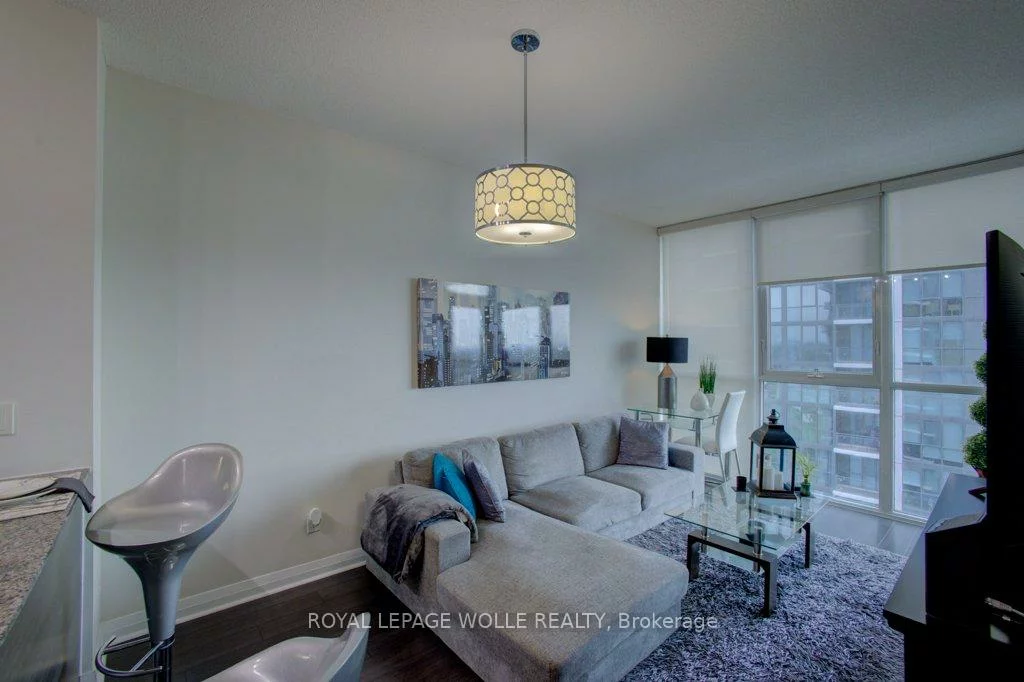 75, Eglinton, Hurontario, Mississauga