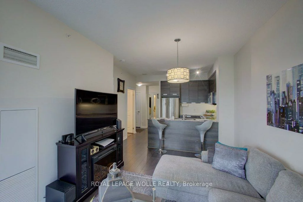 75, Eglinton, Hurontario, Mississauga