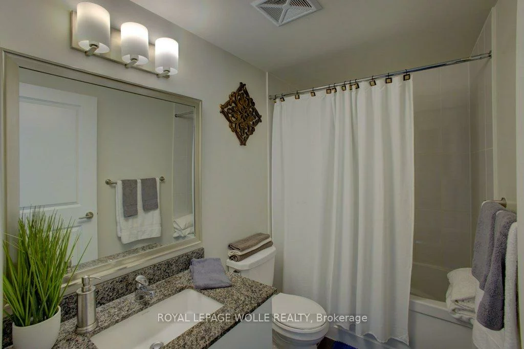 75, Eglinton, Hurontario, Mississauga