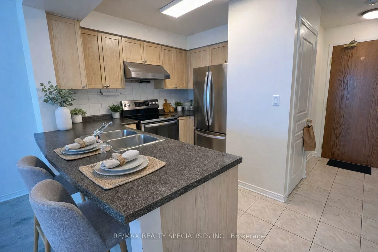 4879, Kimbermount, Central Erin Mills, Mississauga