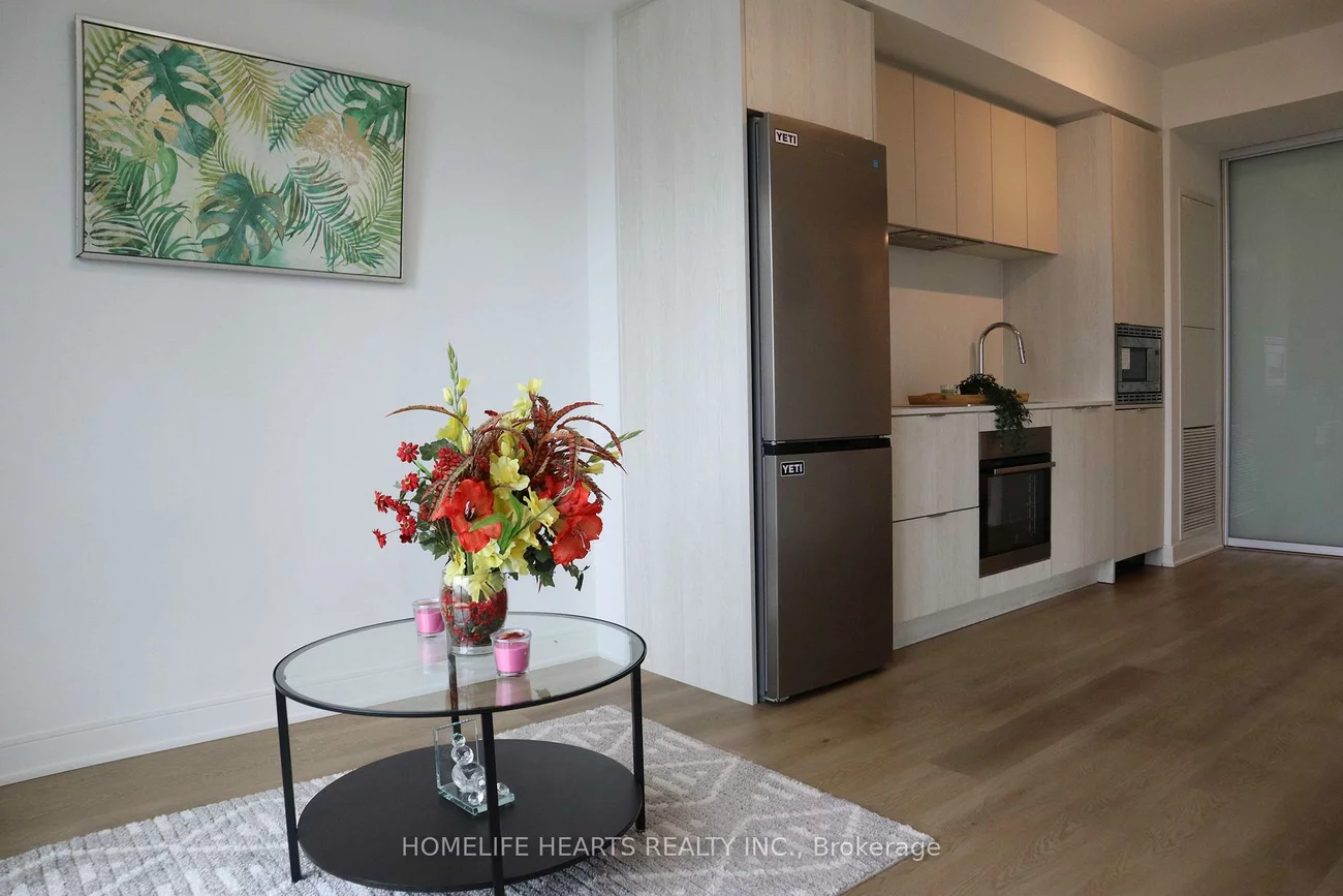 86, Dundas, Cooksville, Mississauga