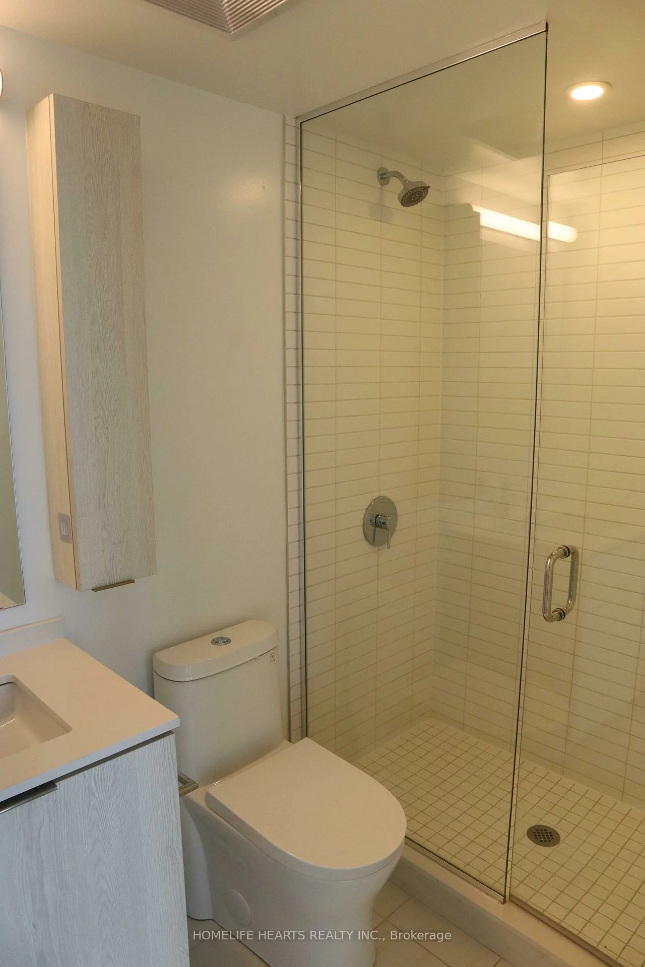 86, Dundas, Cooksville, Mississauga