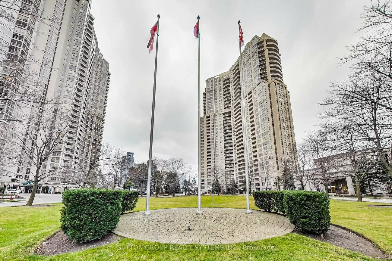 45, Kingsbridge Garden, Hurontario, Mississauga
