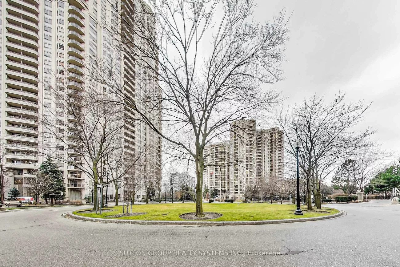 45, Kingsbridge Garden, Hurontario, Mississauga