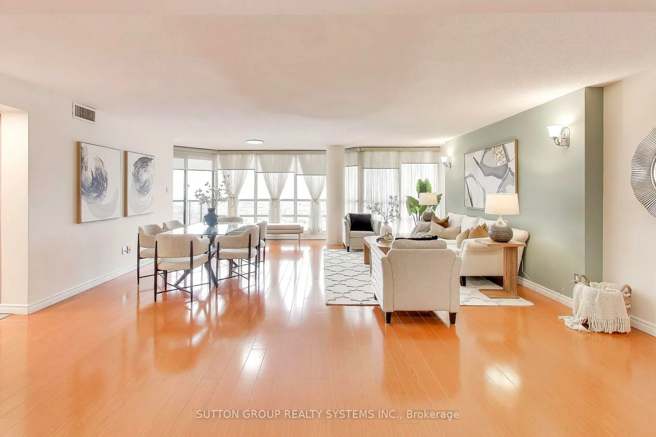 45, Kingsbridge Garden, Hurontario, Mississauga