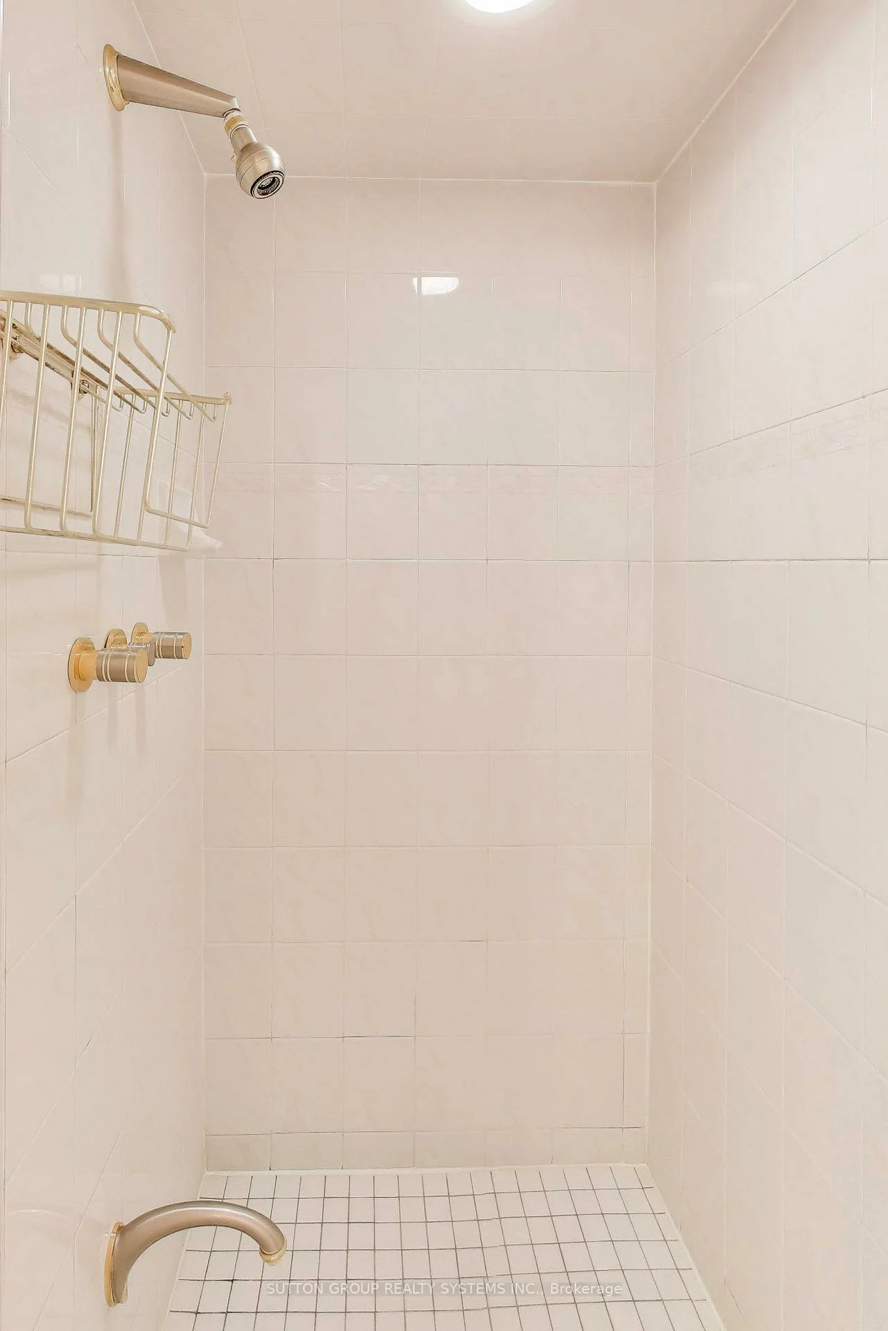 45, Kingsbridge Garden, Hurontario, Mississauga