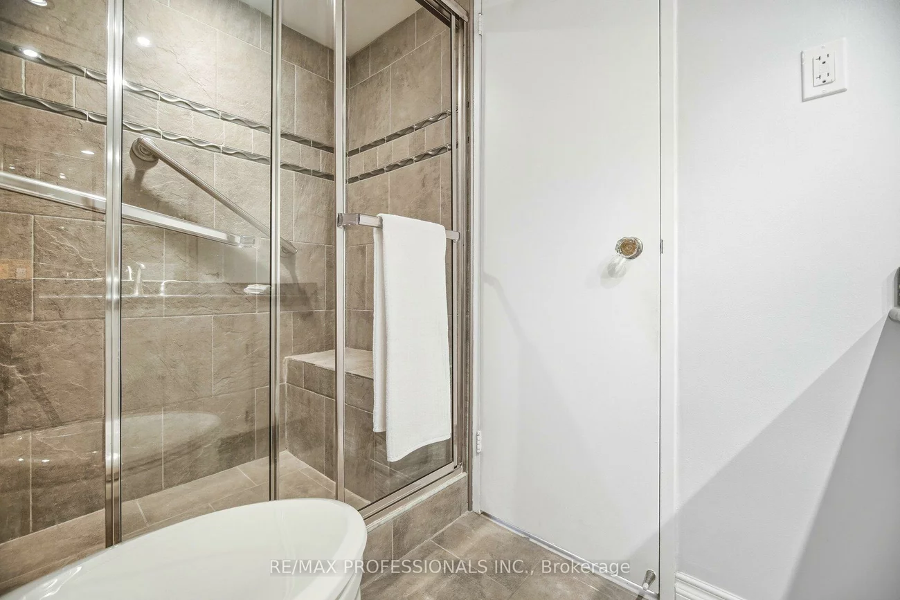 1400, Dixie, Lakeview, Mississauga