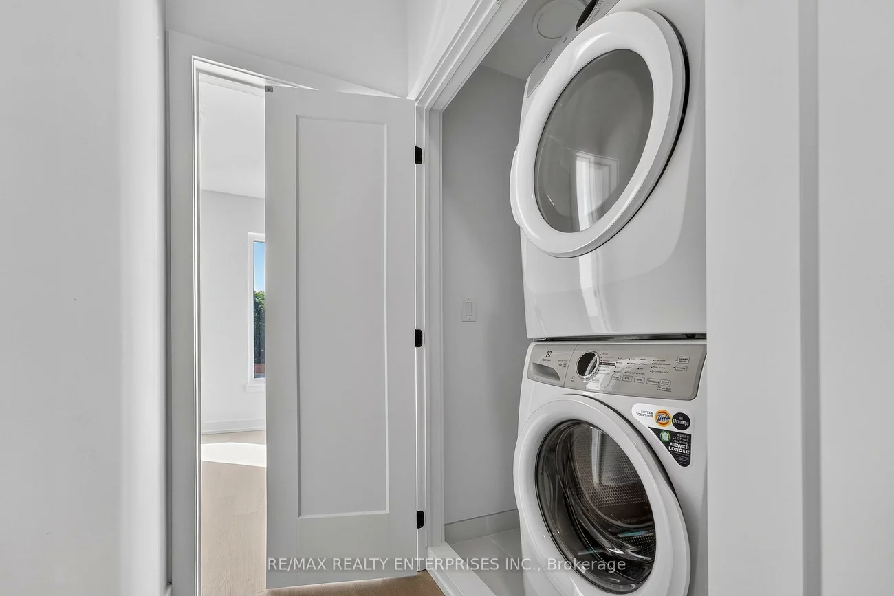 35, Lou Parsons, Port Credit, Mississauga