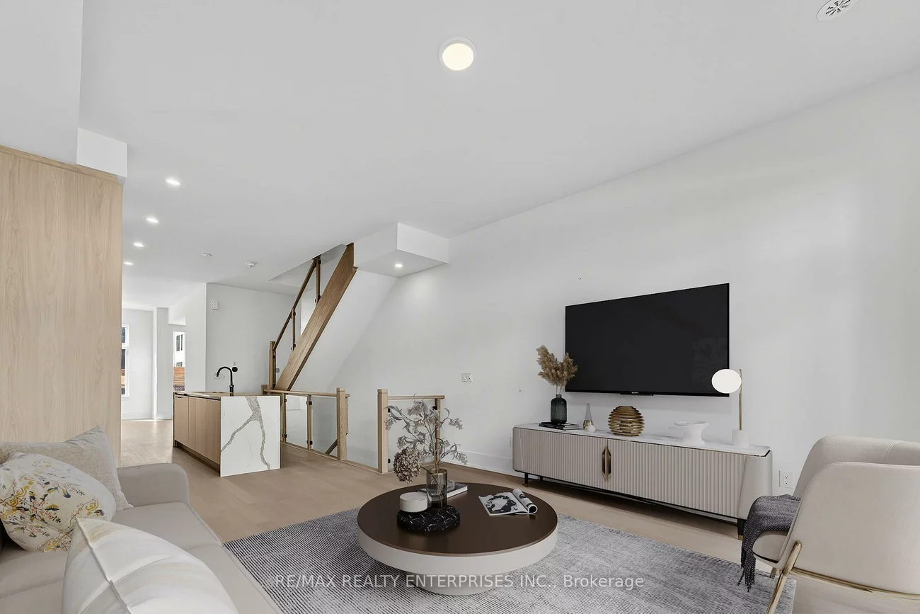 35, Lou Parsons, Port Credit, Mississauga