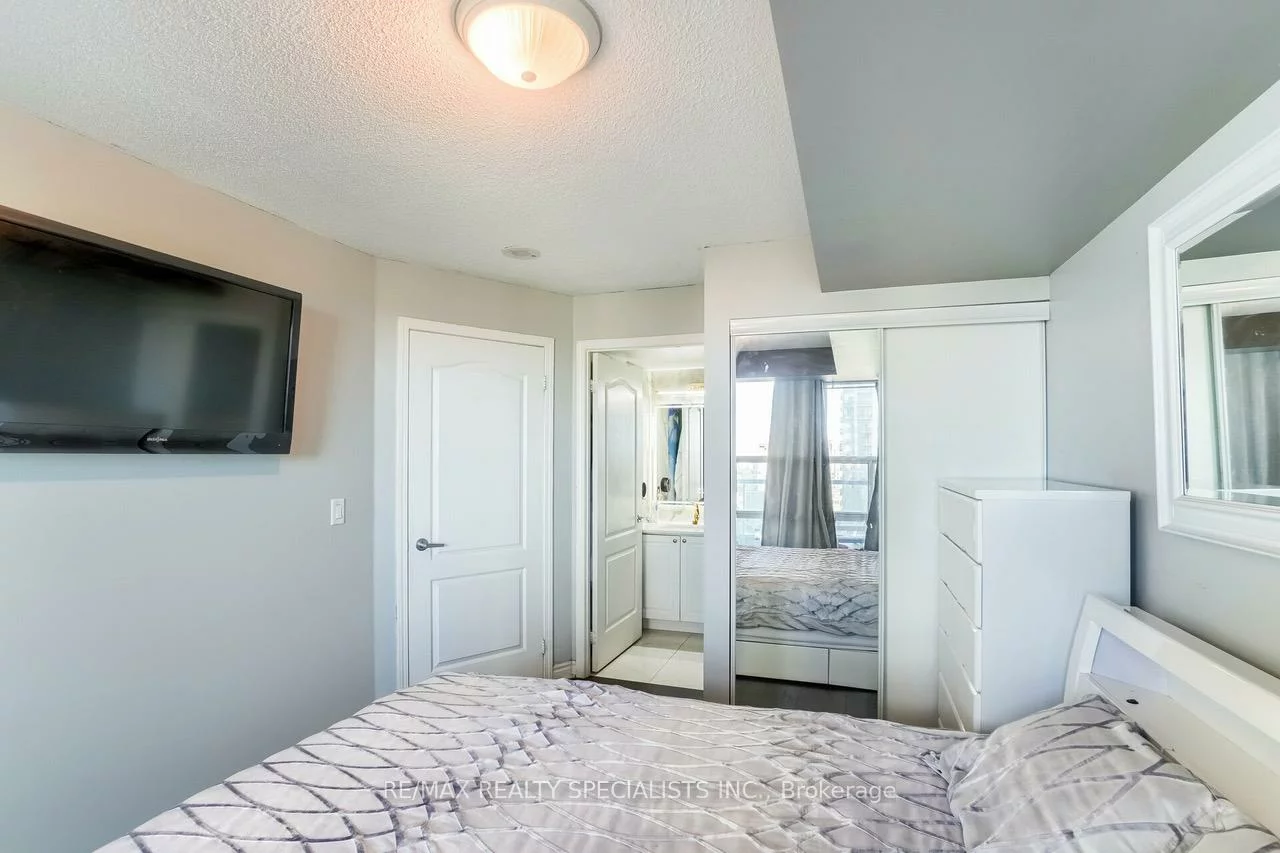 33, Elm, City Centre, Mississauga