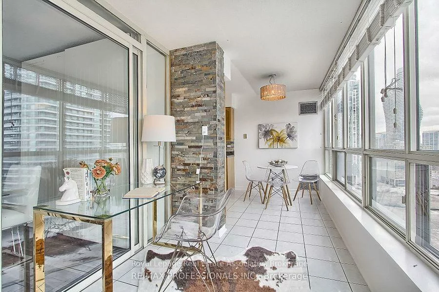 55, Elm, City Centre, Mississauga