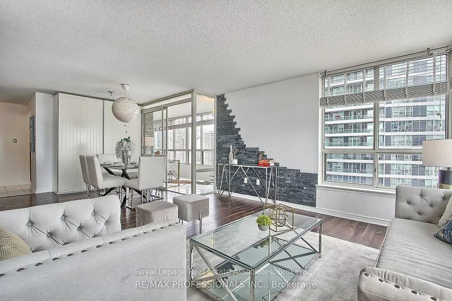 55, Elm, City Centre, Mississauga