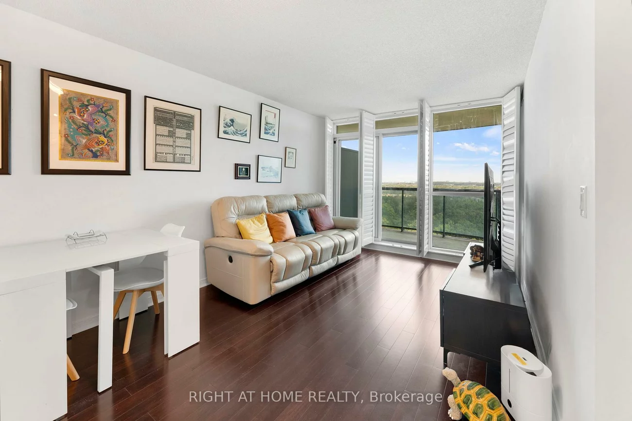 2545, Erin Centre, Central Erin Mills, Mississauga