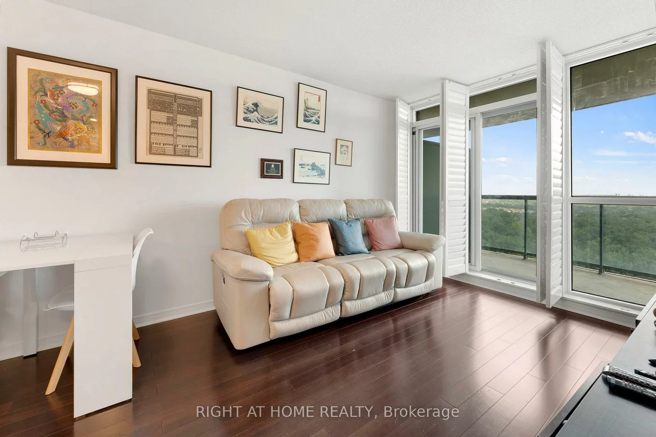 2545, Erin Centre, Central Erin Mills, Mississauga