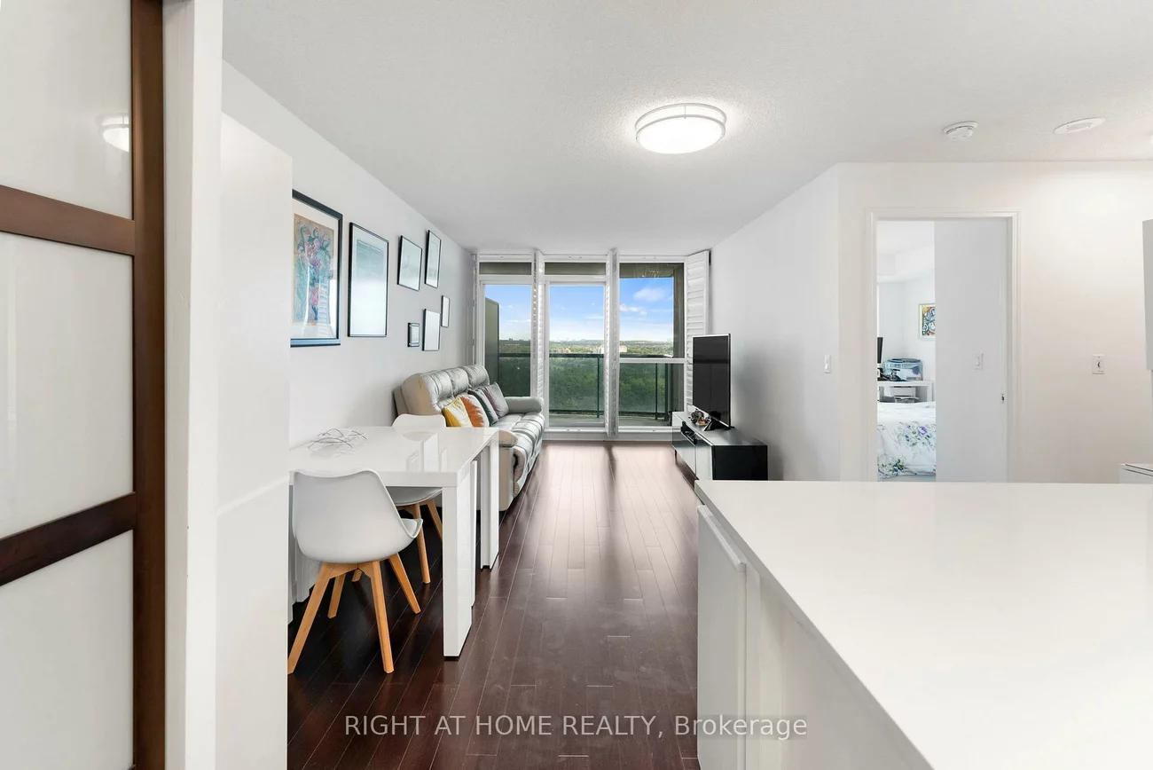 2545, Erin Centre, Central Erin Mills, Mississauga