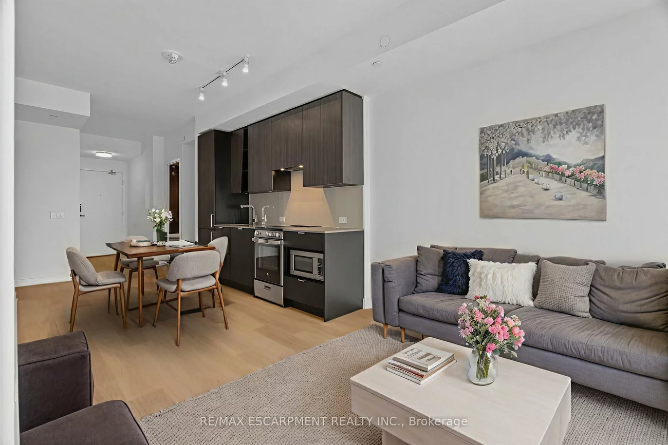 3883, Quartz, City Centre, Mississauga