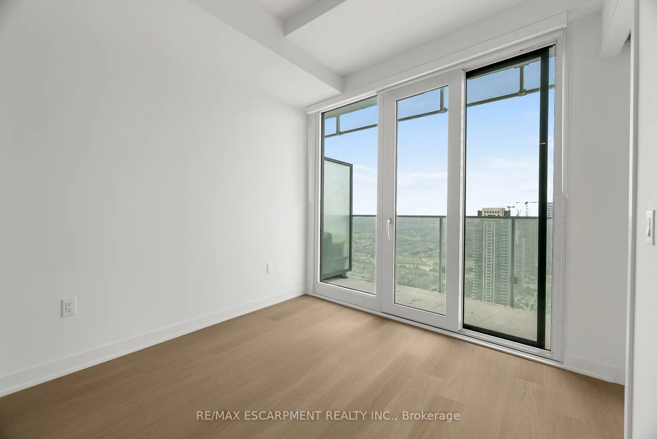 3883, Quartz, City Centre, Mississauga