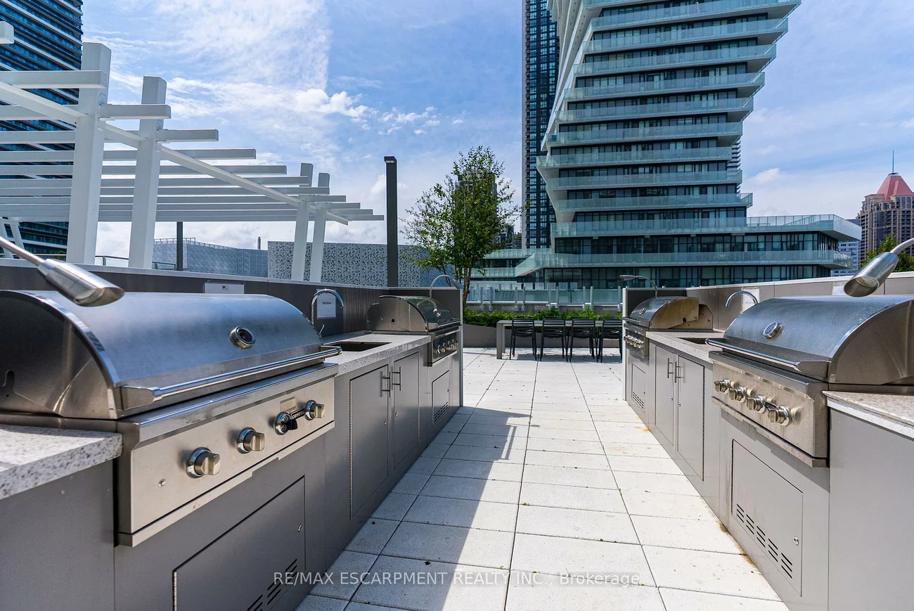 3883, Quartz, City Centre, Mississauga