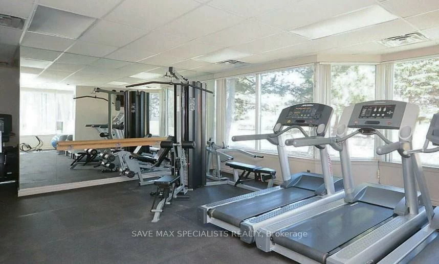 135, Hillcrest, Cooksville, Mississauga