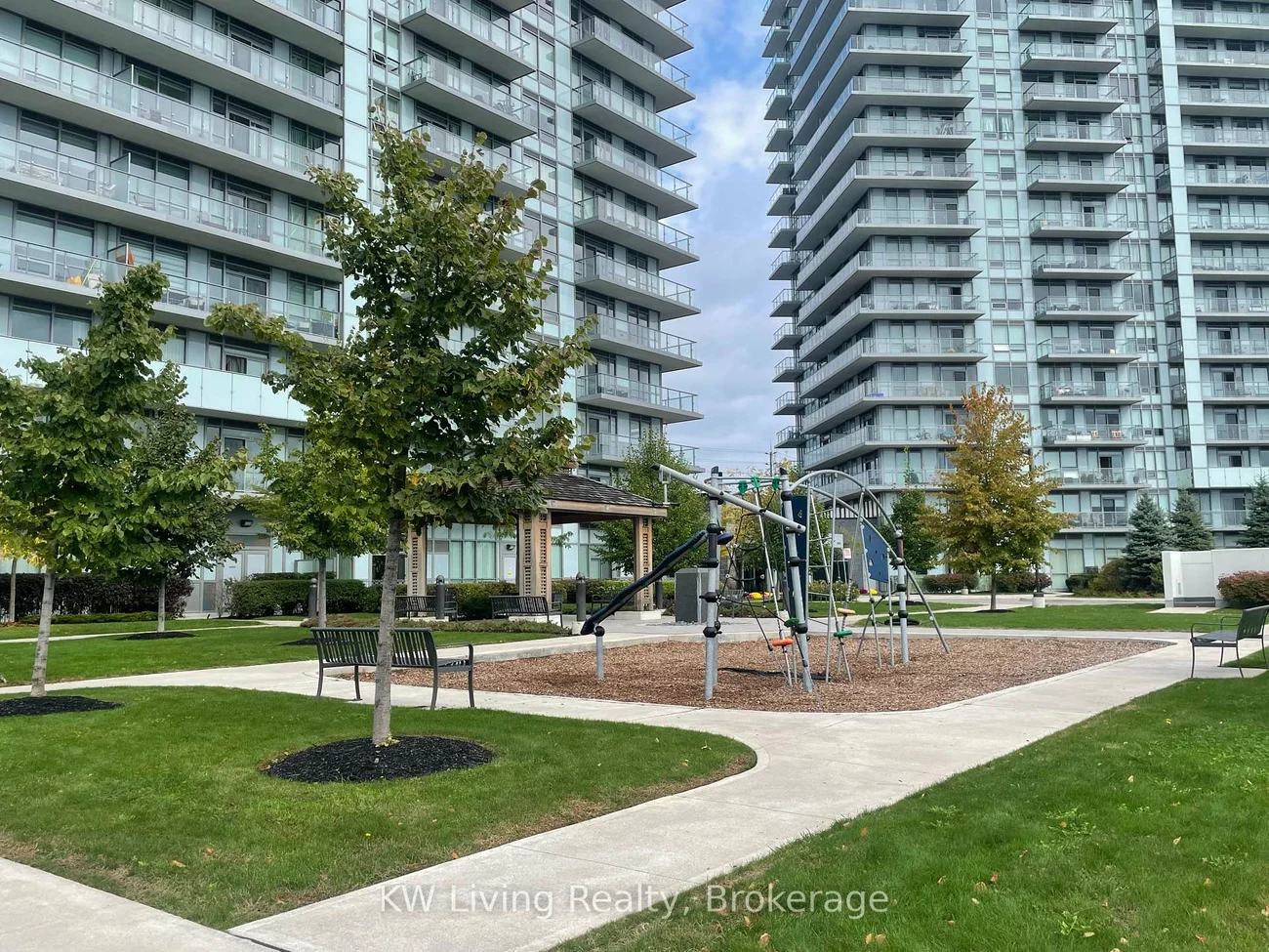 4677, Glen Erin, Central Erin Mills, Mississauga