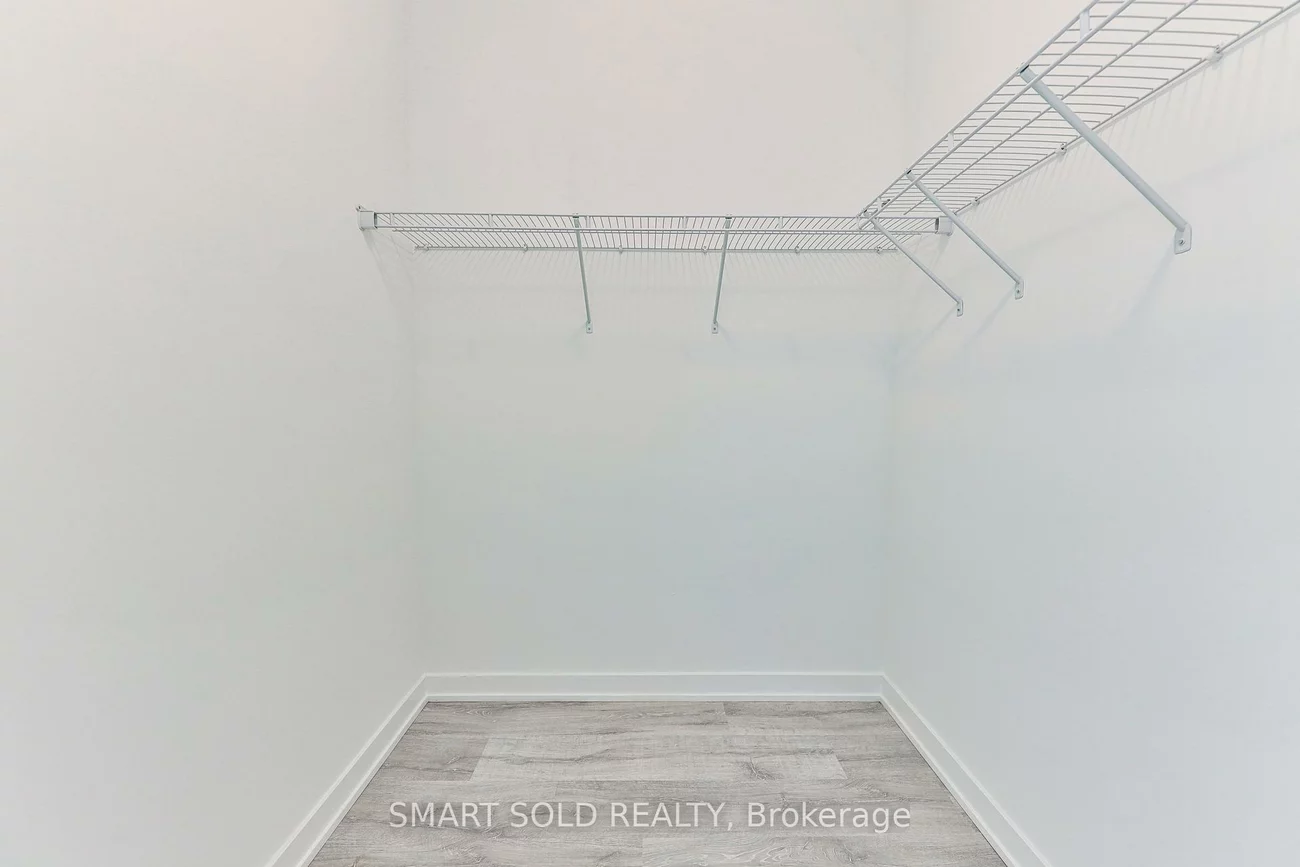 220, Missinnihe, Port Credit, Mississauga