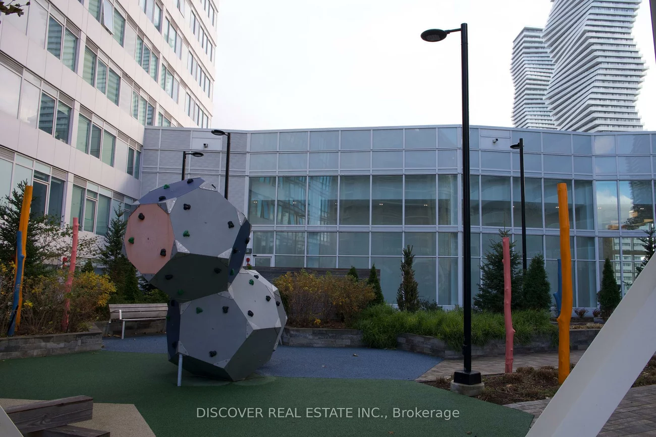 4065, Confederation, City Centre, Mississauga