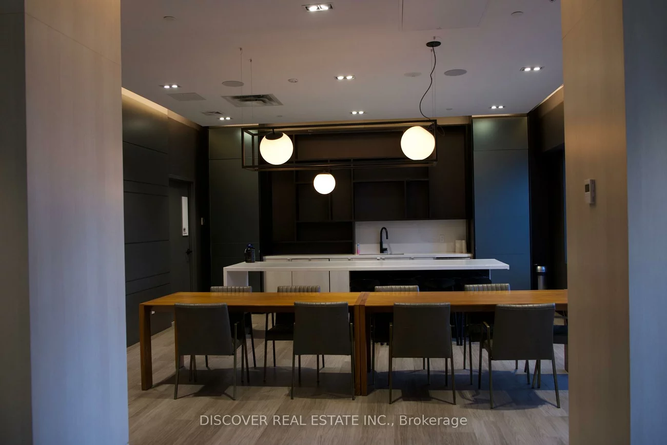 4065, Confederation, City Centre, Mississauga