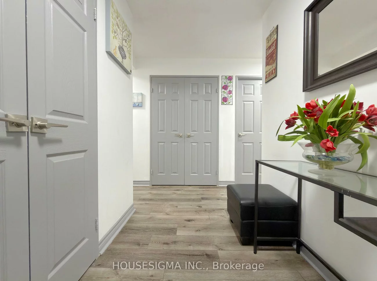 1320, Mississauga Valley, Mississauga Valleys, Mississauga