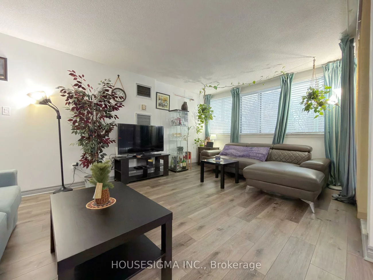 1320, Mississauga Valley, Mississauga Valleys, Mississauga