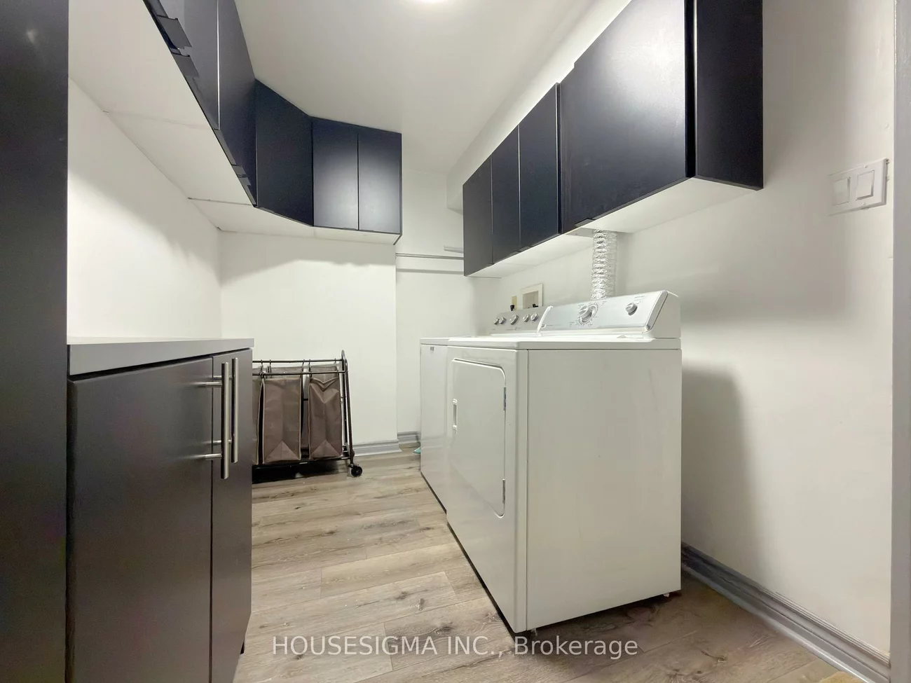 1320, Mississauga Valley, Mississauga Valleys, Mississauga