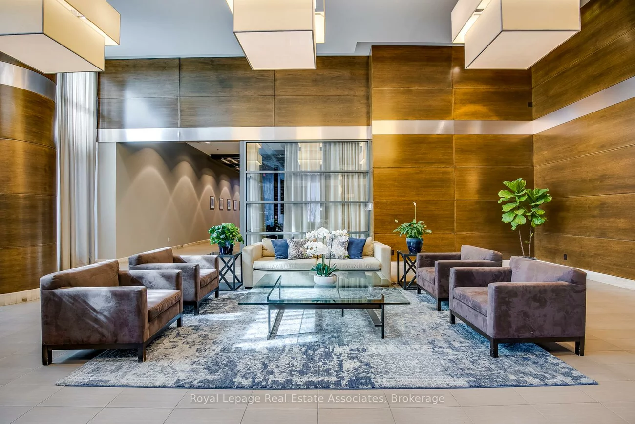 1, Hurontario, Port Credit, Mississauga