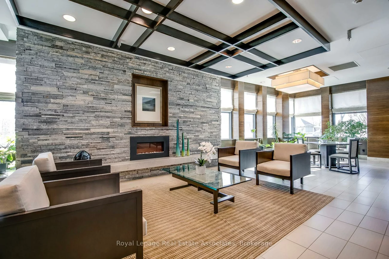 1, Hurontario, Port Credit, Mississauga