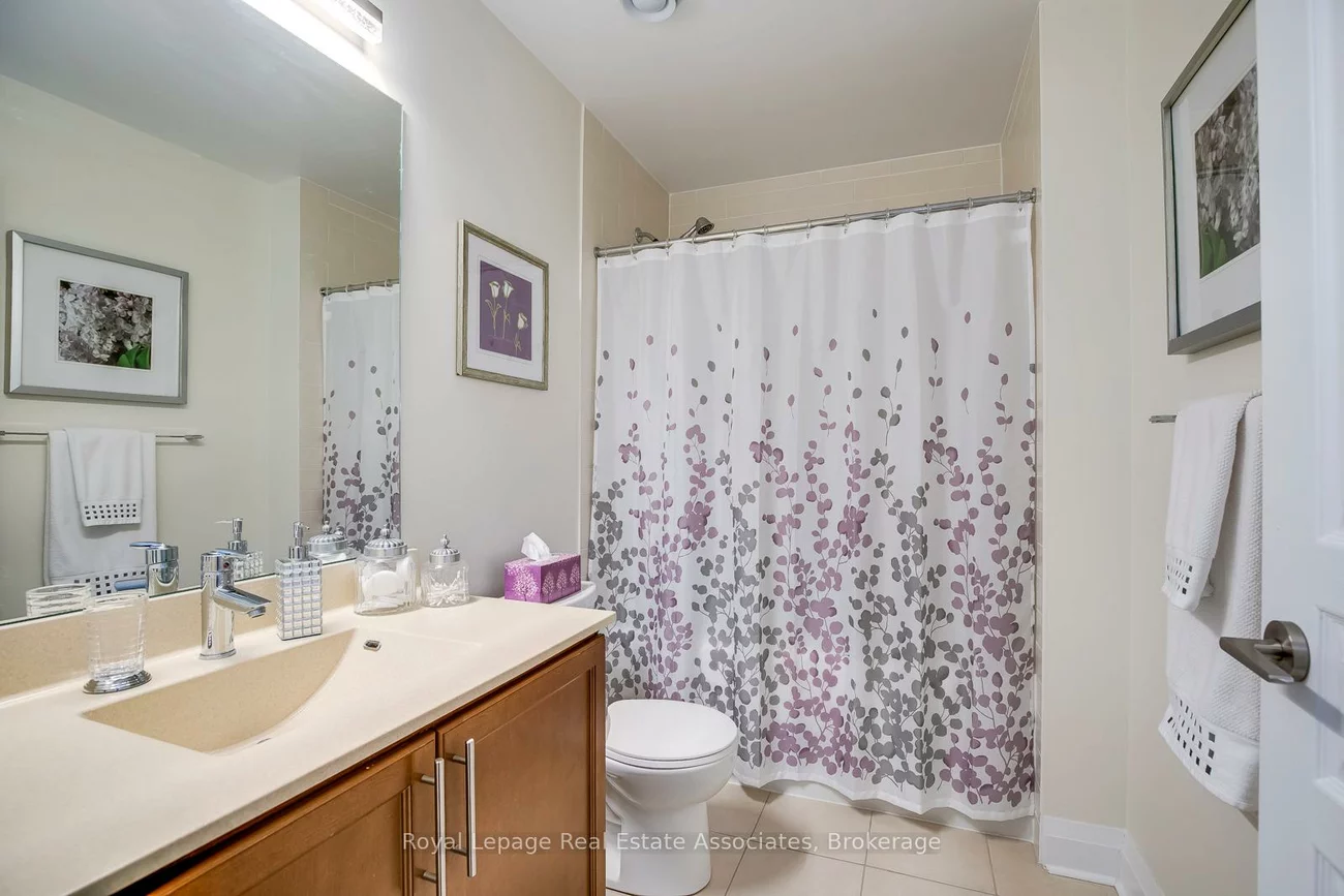 1, Hurontario, Port Credit, Mississauga