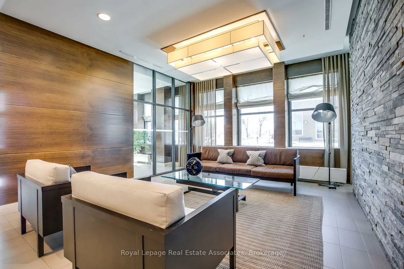 1, Hurontario, Port Credit, Mississauga