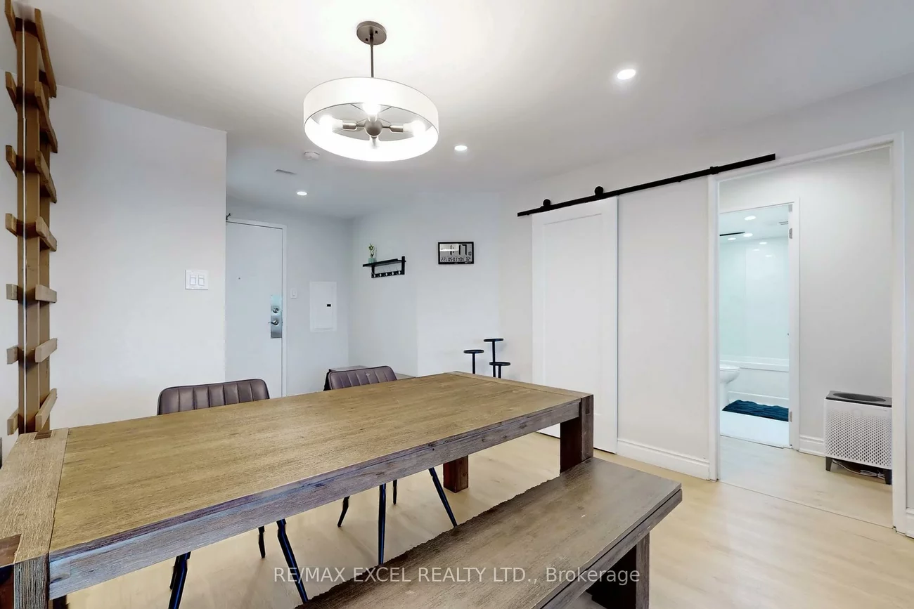 4460, Tucana, Hurontario, Mississauga